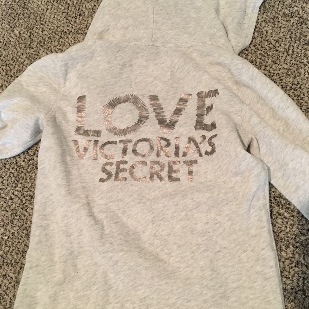 VS lightweight hoodie